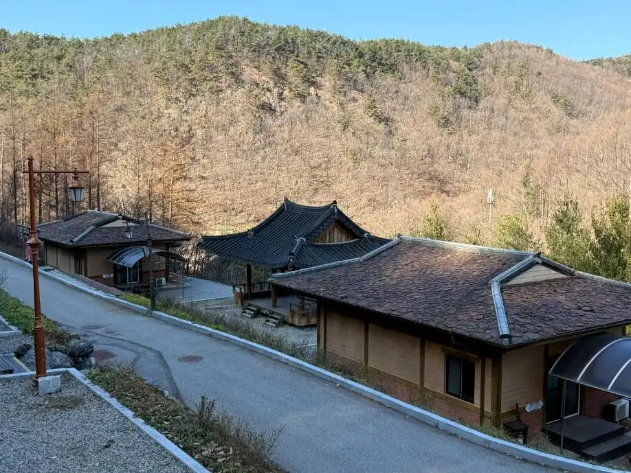 충북알프스자연휴양림 객실 요금, 비수기는 성수기의 약 70%